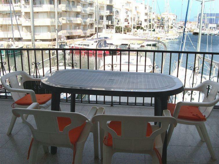 Marina Residencial Apartment Empuriabrava Exterior photo